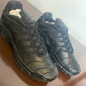 Nike Men's Air Max Plus